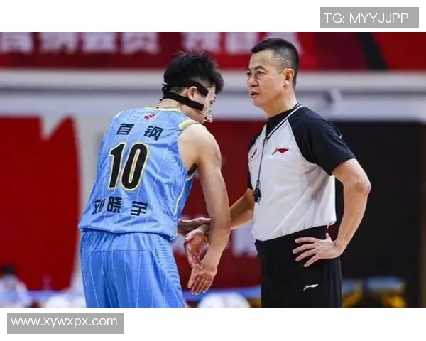 CBA联赛裁判判罚标准解析与争议事件深度剖析 CBA联赛裁判判罚标准解析与争议事件深度剖析